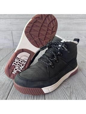 The North Face Women’s Winter Boots Size 7 Black Insulated Faux Fur Lace Up